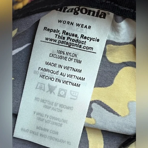 Patagonia Womens shorts size Small floral. 1121 - Picture 4 of 5